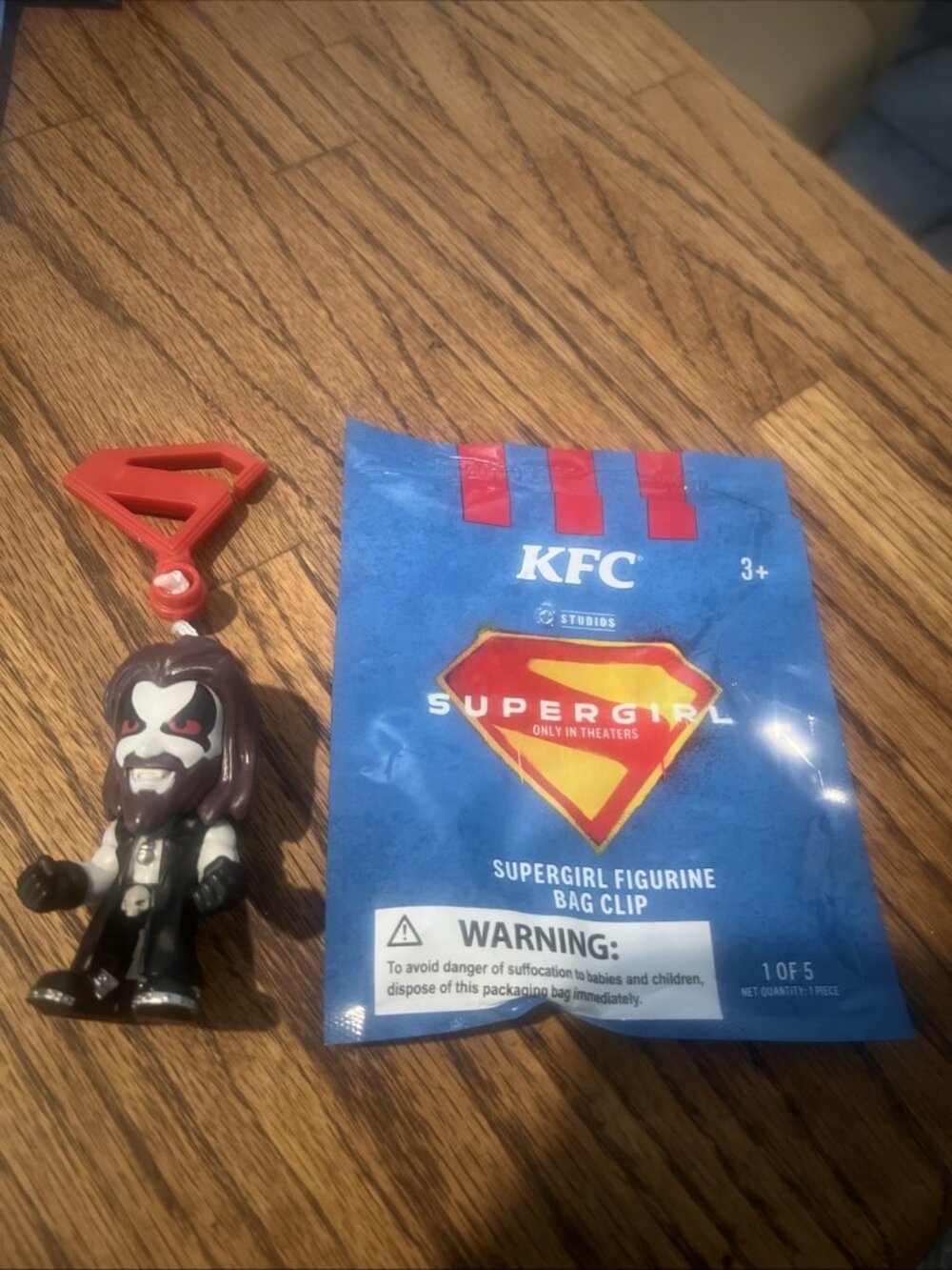Supergirl KFC Exclusive Supergirl Lobo Villain Figurine Bag Clip DC Studios NEW